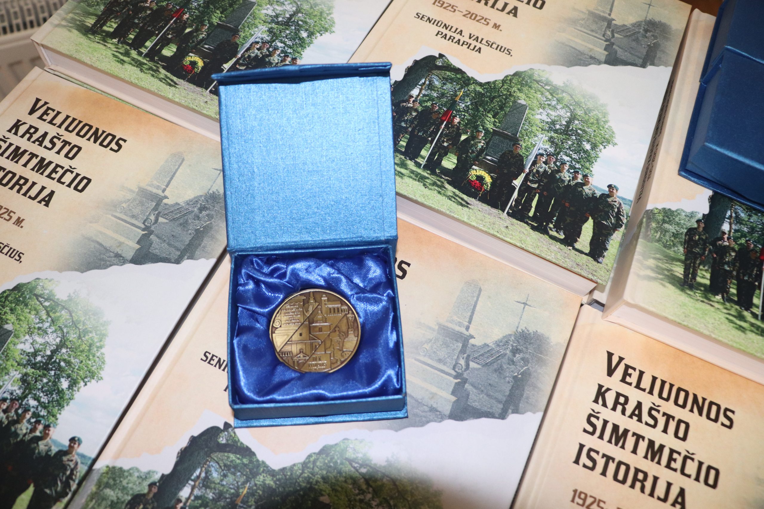 „Veliuonos krašto šimtmečio istorija. 1925-2025 m. Seniūnija, valsčius, parapija“